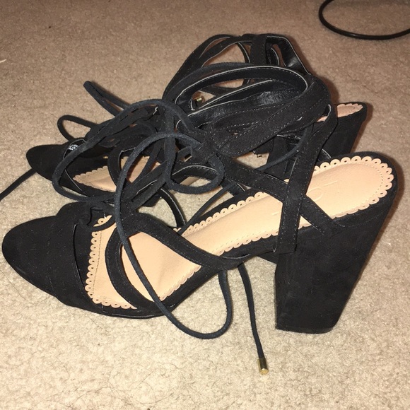 LOFT BLACK LACE UP HEELS - Picture 2 of 3